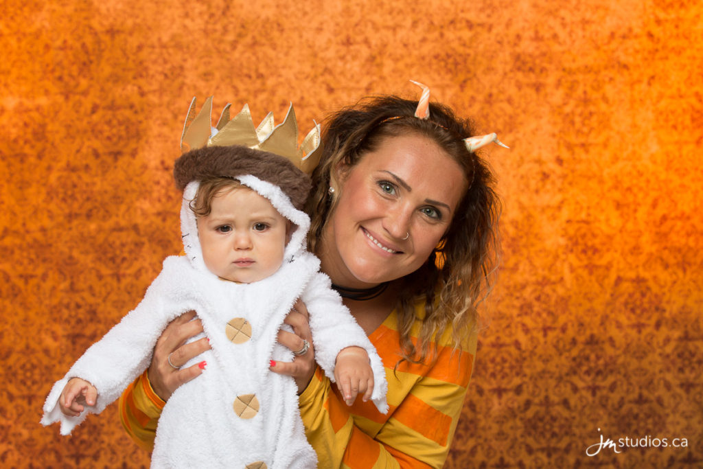 One of our favourite photos from our #MommyConnections #Halloween party. Images by JM Photography © 2016 - Calgary Newborn Photographers http://www.JMportraits.ca #JMportraits #JMphotography #JMstudios #JMevents #NewbornPhotography #FamilyPhotos