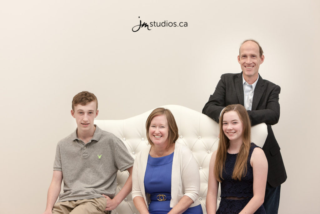 The Campbell’s #Family Session. #FamilyPhotos by Calgary Family Photographers JM Photography © 2016 http://www.JMportraits.ca #FamilyPhotography