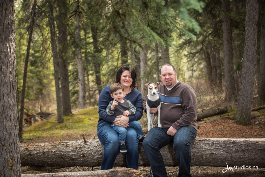 The Hammer Mini #Family Mini Session in Fish Creek Park. #FamilyPhotos by Calgary Family Photographers JM Photography © 2016 http://www.JMportraits.ca #JMportraits #JMstudios #JMphotography #FamilyPhotography #MiniSession