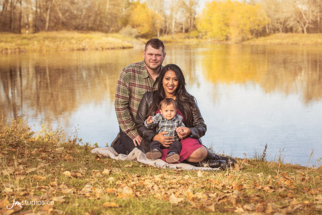 The Campbell #Family Session at Carburn Park along the Bow River. #FamilyPhotos by Calgary Family Photographers JM Photography © 2016 http://www.JMportraits.ca #JMportraits #JMstudios #JMphotography #FamilyPhotography