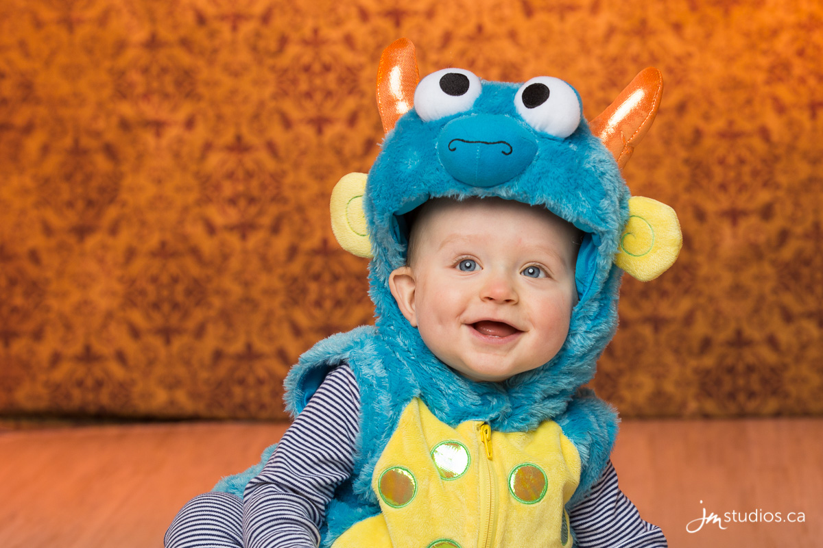 Mommy Connections Halloween Party Oct 2016 > Calgary Newborn Photographer
